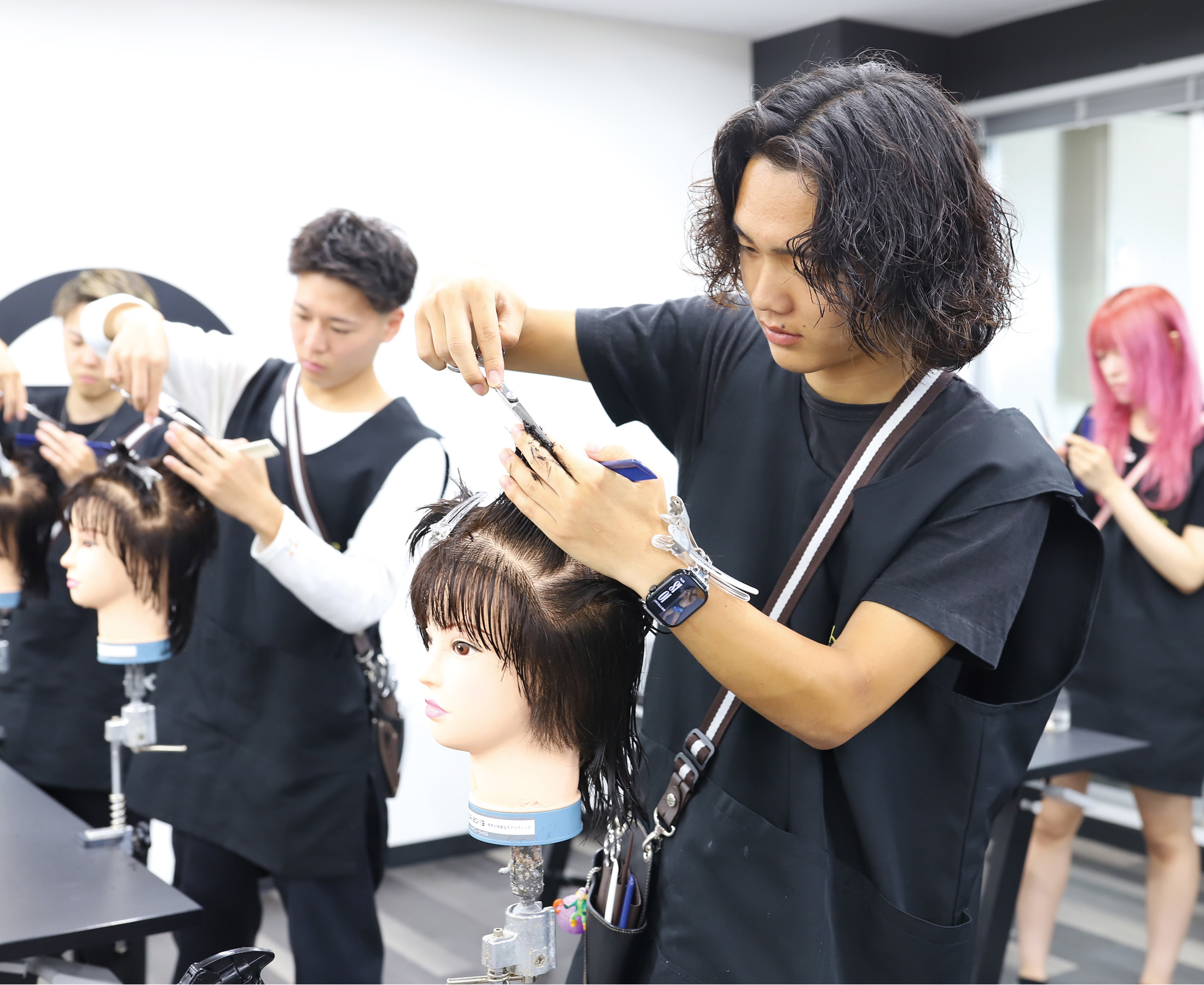 美容学校用具一式 1年生の授業始まりました！ / 九美ブログ | 九州美容専門学校